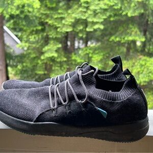 Vessi cityscape size 8 in black